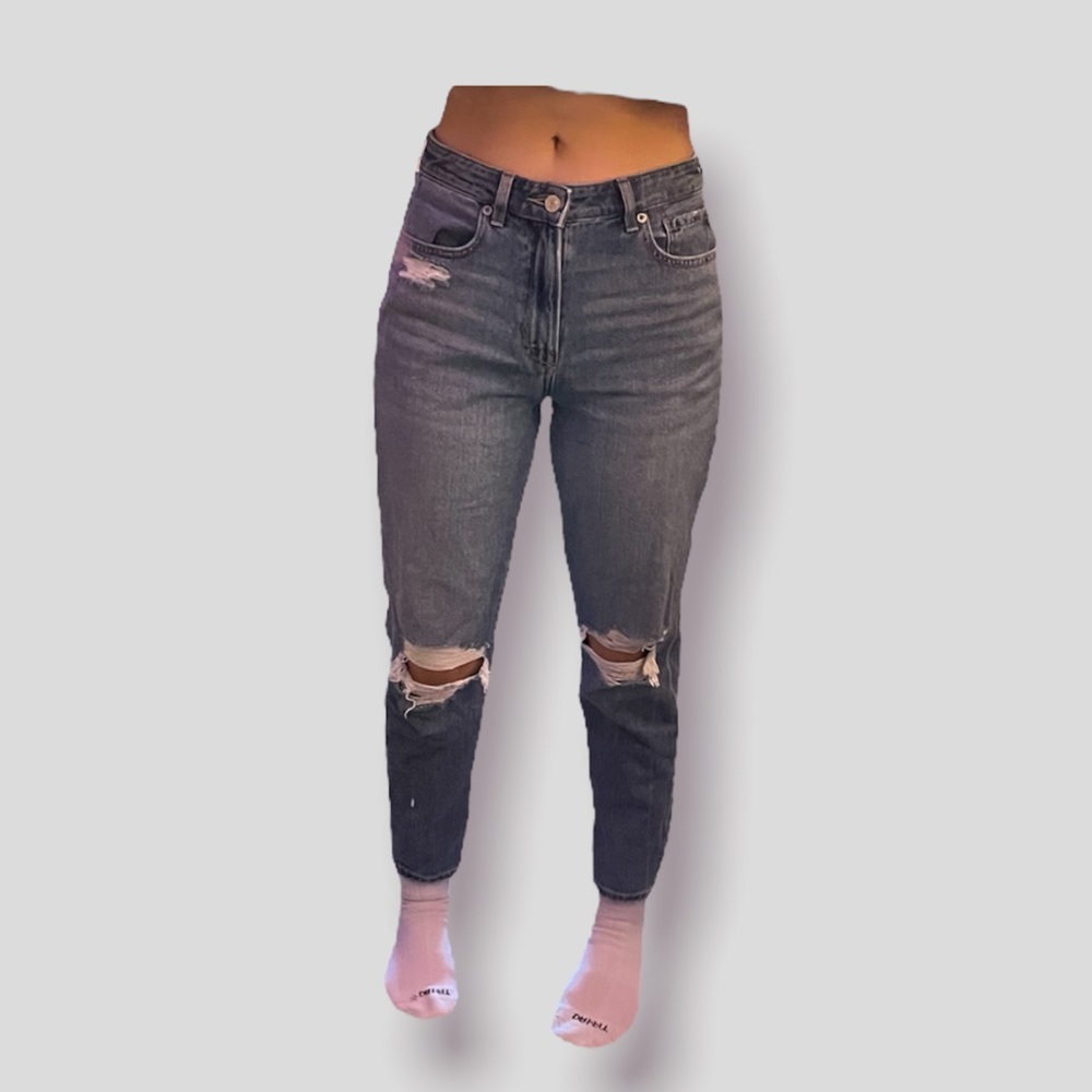 American Eagle ripped mom jeans
